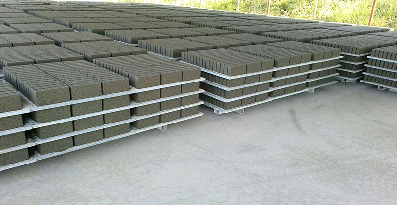 <a href=http://m.114le.net.cn/ target=_blank class=infotextkey>免燒磚托板</a>